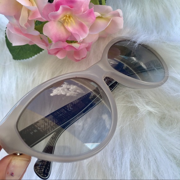 Prada 100% authentic Sunglasses - Picture 2 of 8